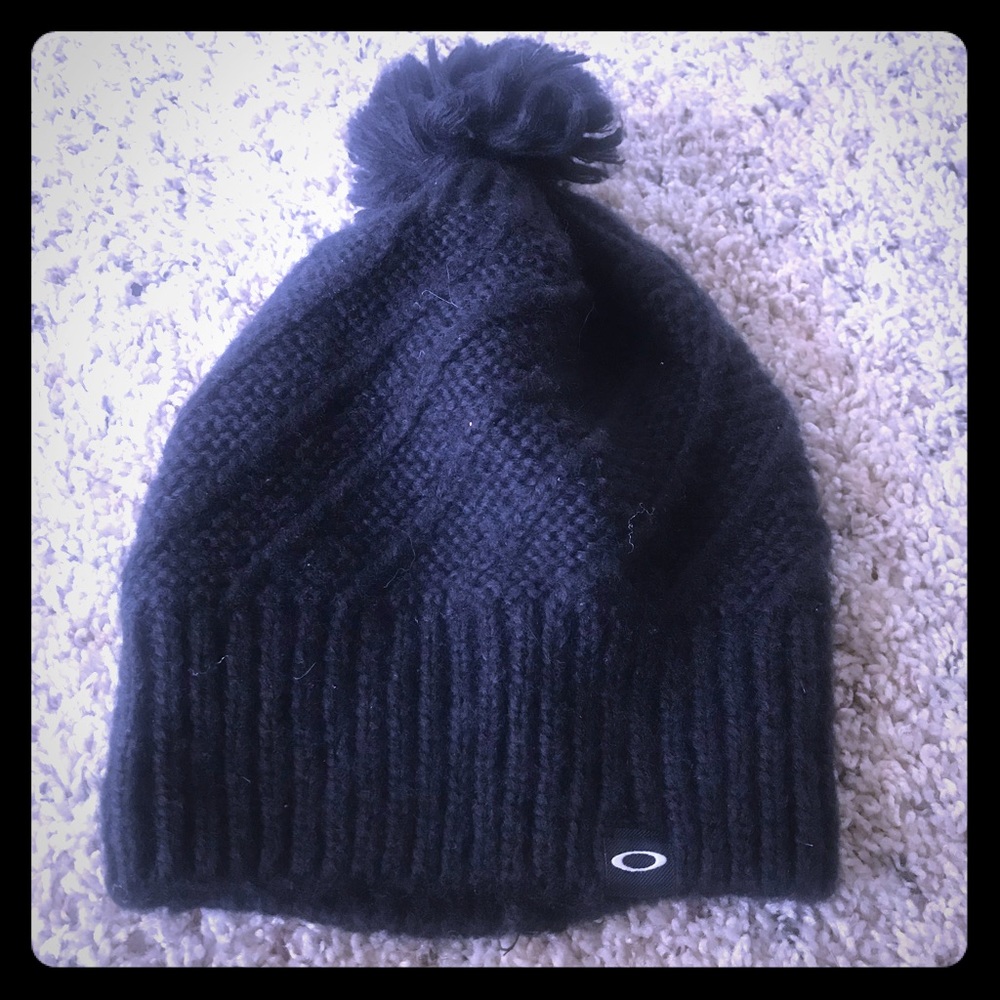 Oakley beanie hat